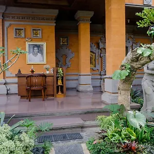 Desak Putu Putra , Ubud Indonesia