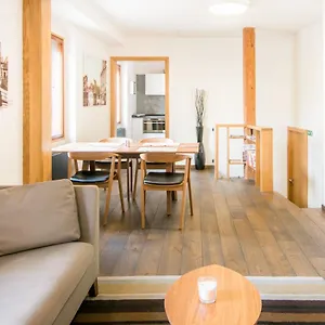 Modern In A Picturesque 15th-century Building Praha